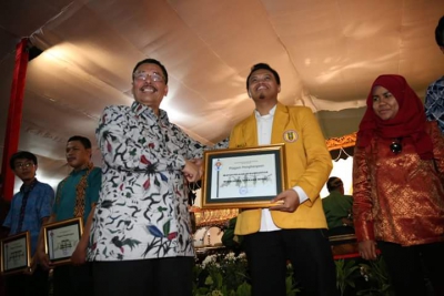 “Milad Muhammadiyah Ke-106” Peduli Pendidikan Tanah Air, Antarkan IPM Raih Penghargaan Nasional dan Internasional